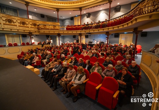 REVISTA À ALENTEJANA - Grupo de Teatro da Universidade Sénior de Monforte 