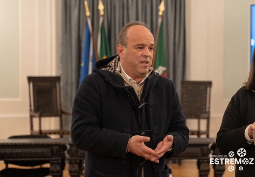 0002 entrega bolsas de merito ABR2024
