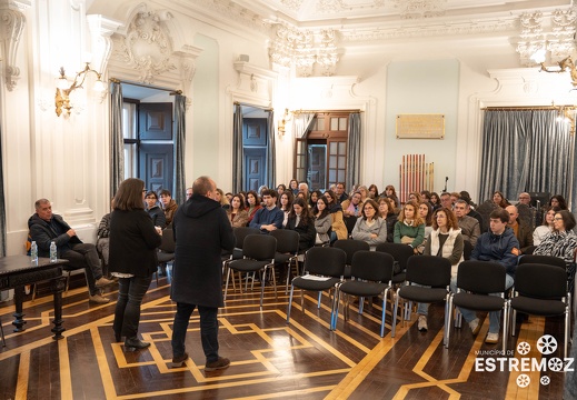 0004 entrega bolsas de merito ABR2024