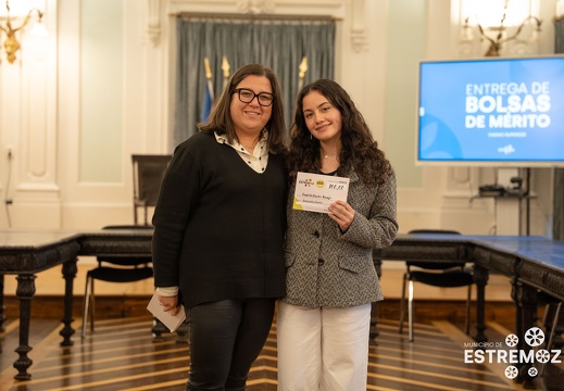 0009 entrega bolsas de merito ABR2024